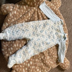 Minibean Sleep sack/long sleeve onesie. Size 6-9 months.